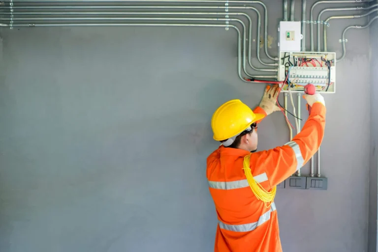 Expert Commercial Electrician in Bahria Town | Azan